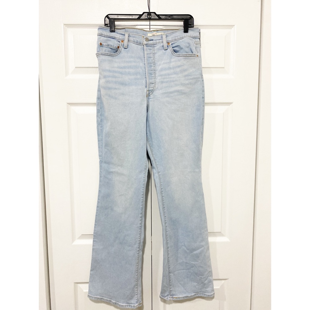 Levi's Ribcage Boot Light Blue Denim Jeans Size 32